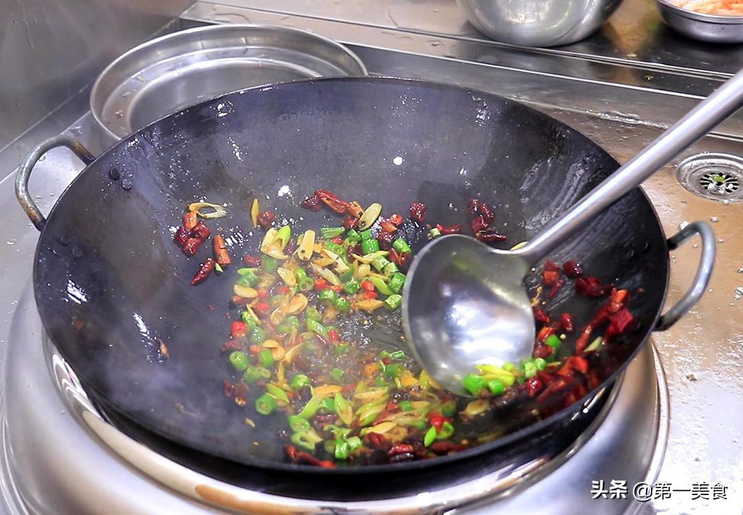 四川麻辣香的干锅虾的做法-7