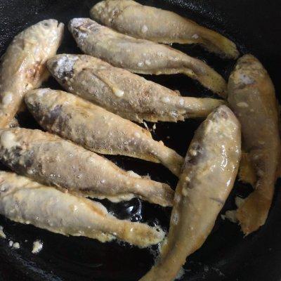 红烧小黄花鱼怎么做好吃，红烧小黄鱼的做法-7