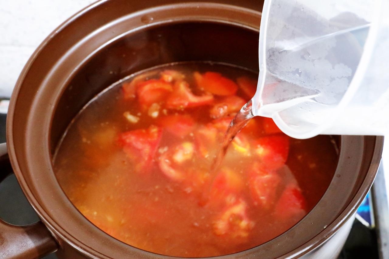 玉米番茄排骨汤的做法，番茄排骨汤怎么做？-10