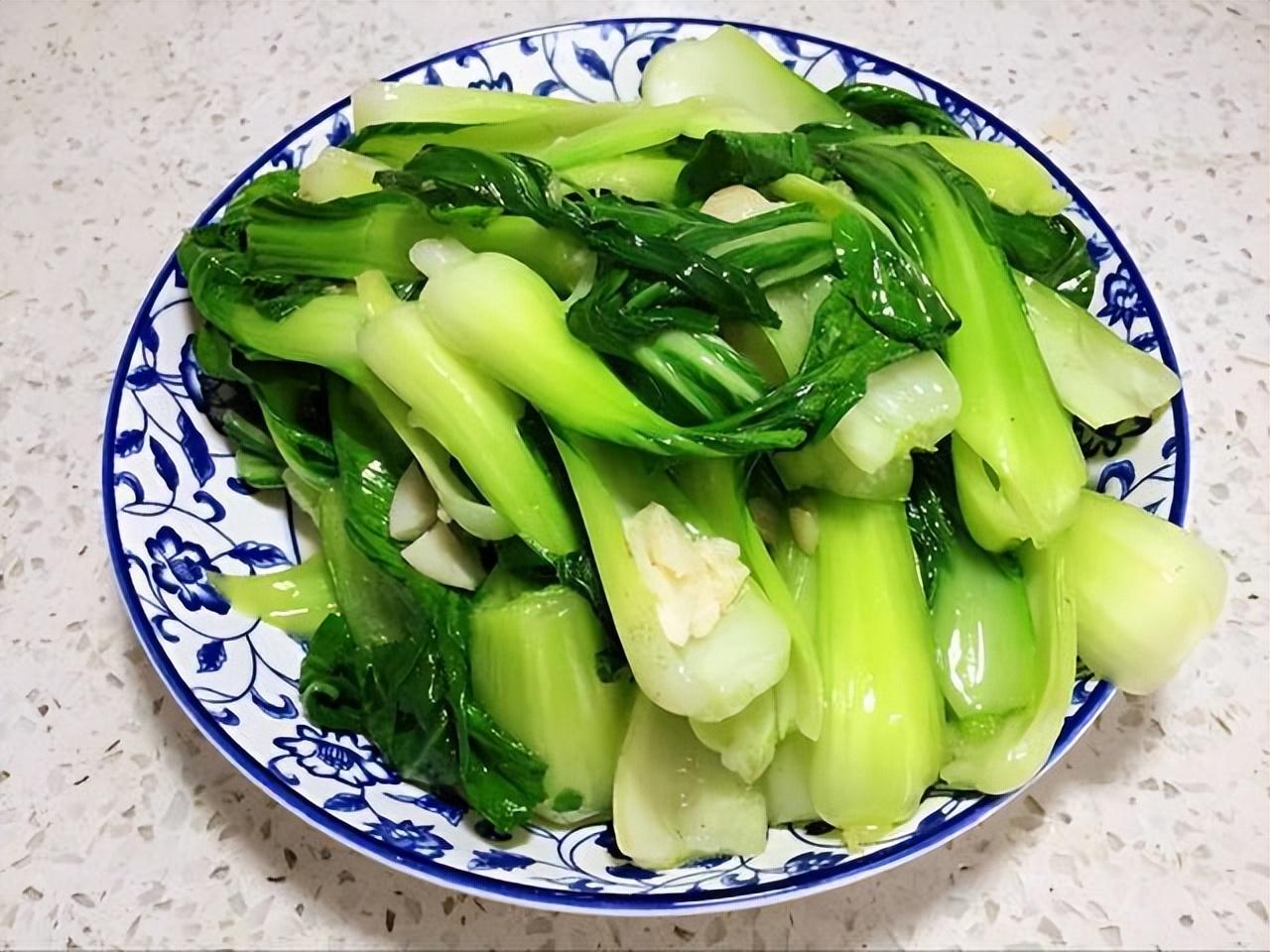 小青菜怎么炒好吃又简单_最简单的炒青菜步骤窍门-1