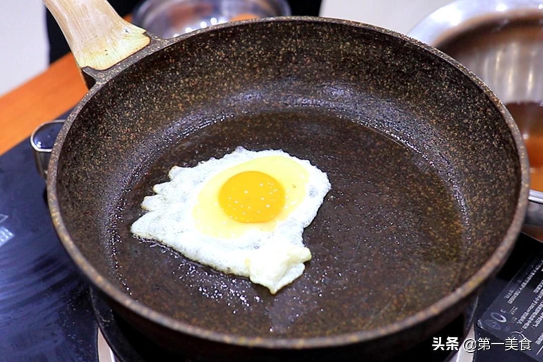 怎么煎荷包蛋不散不碎还好看_荷包蛋怎样煎又酥又脆-3
