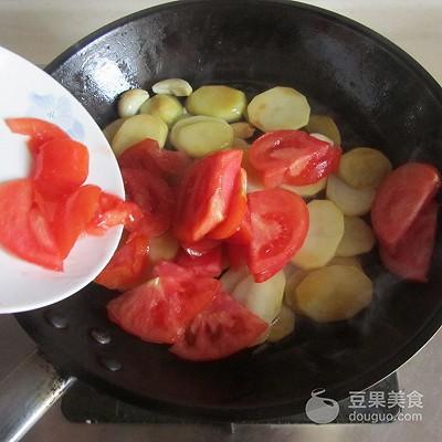 西红柿炒土豆片的做法_番茄炒土豆片怎么炒才好吃-6
