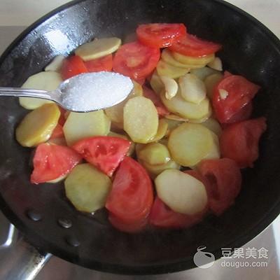 西红柿炒土豆片的做法_番茄炒土豆片怎么炒才好吃-7