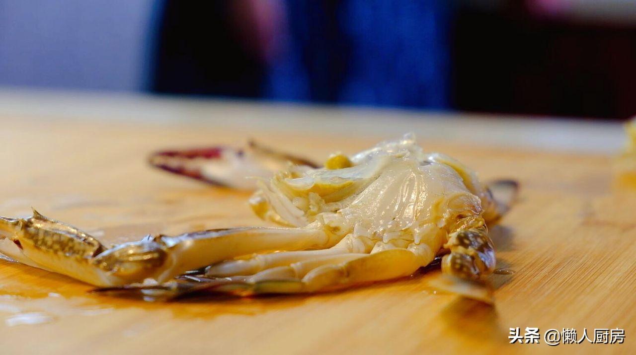 梭子蟹怎么做好吃又简单_葱姜炒梭子蟹的做法-8
