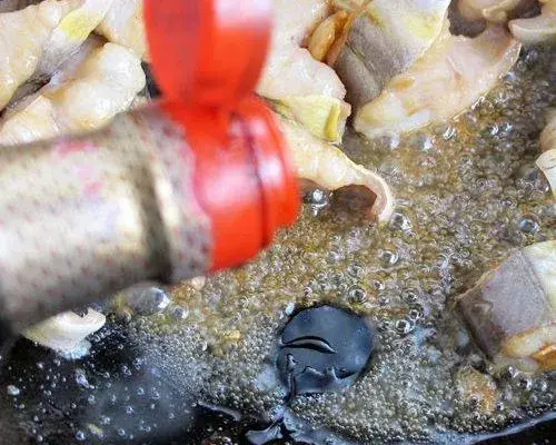 海鳗鱼怎么做好吃又简单_红烧河鳗正宗的做法-6