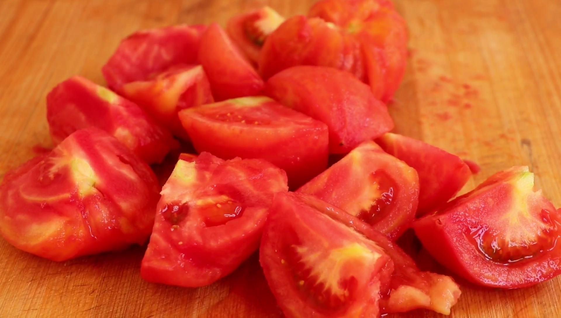 如何自制番茄酱能长期保存的_怎样熬制番茄酱-5