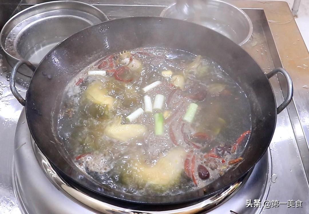 新疆椒麻鸡的制作过程_拌椒麻鸡的做法及配料-4