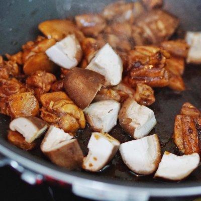 冬菇焖鸡的做法和配料_香菇焖鸡饭怎么做好吃-5