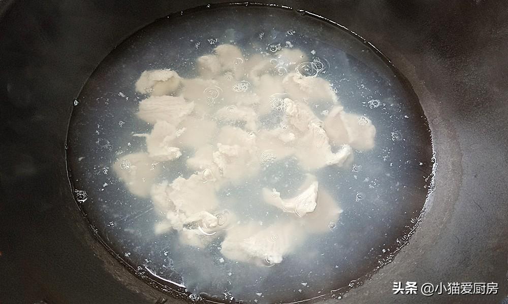 猪肉炒口蘑的家常做法_口蘑炒肉片怎么做才好吃又简单-7