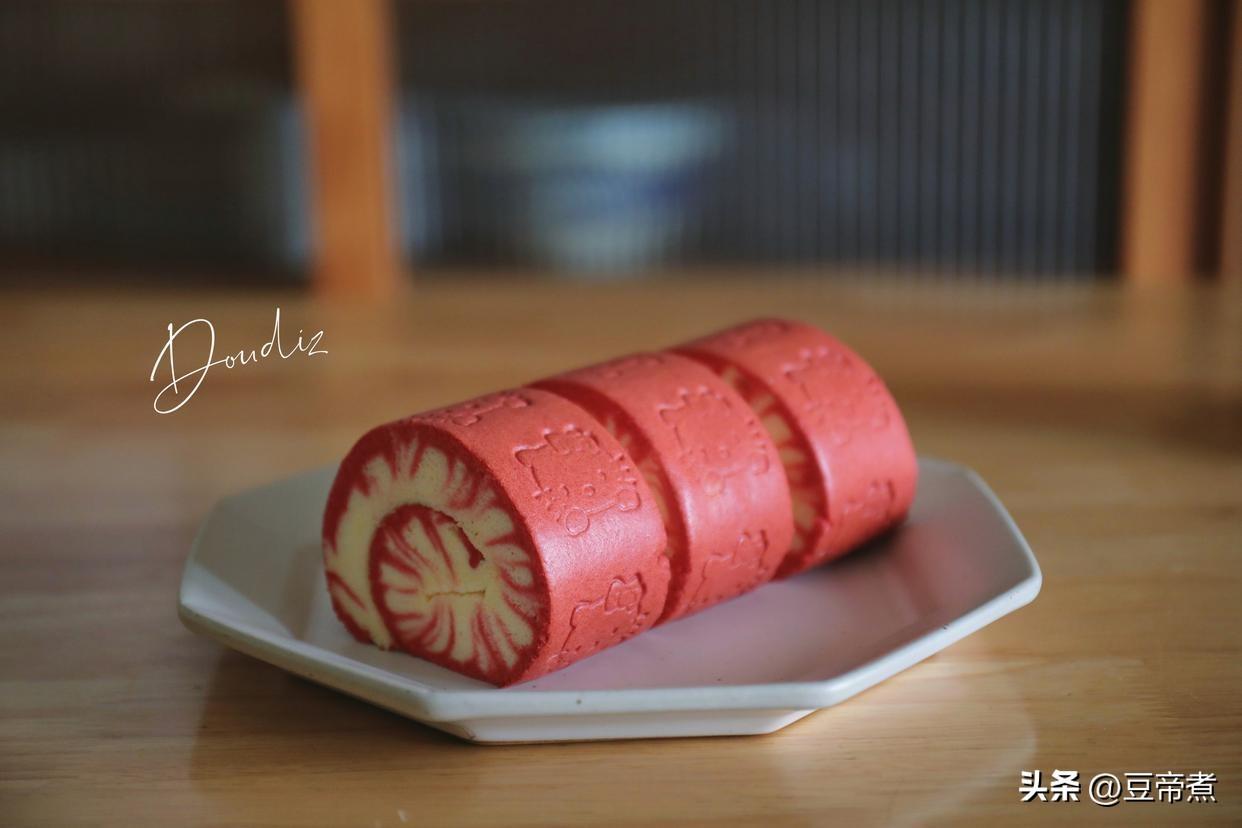 自制蛋糕的做法与配方，红丝绒旋风蛋糕卷的制作方法-10