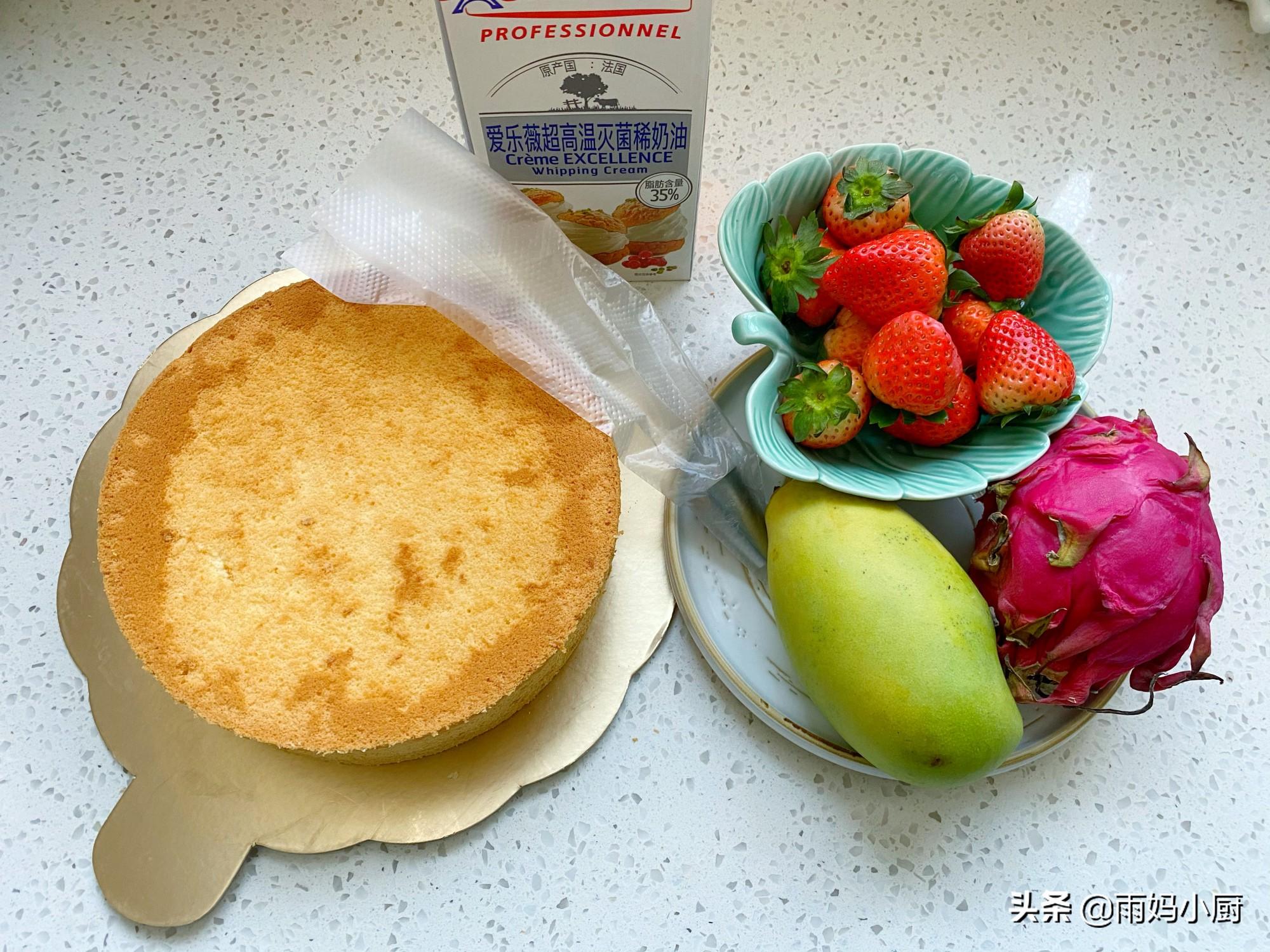 草莓裸蛋糕的简单做法（如何自制草莓裸蛋糕）-4