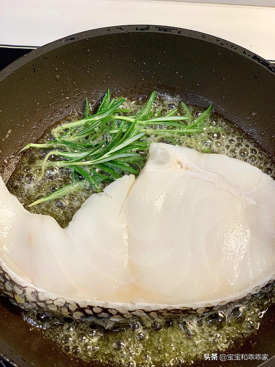 香煎银鳕鱼最简单的做法_银鳕鱼怎么做好吃又简单-4