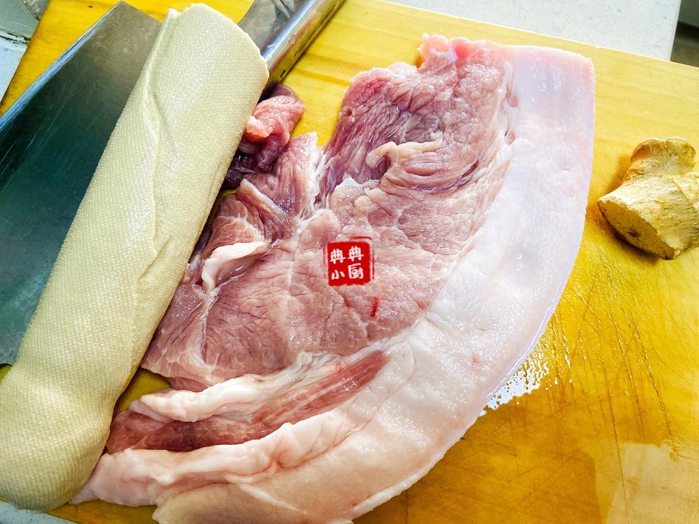 五花肉烧素鸡的家常做法_素鸡红烧肉怎么做好吃又简单-3