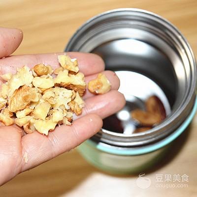 奶香红枣核桃燕麦粥怎么做（核桃红枣燕麦的做法）-7