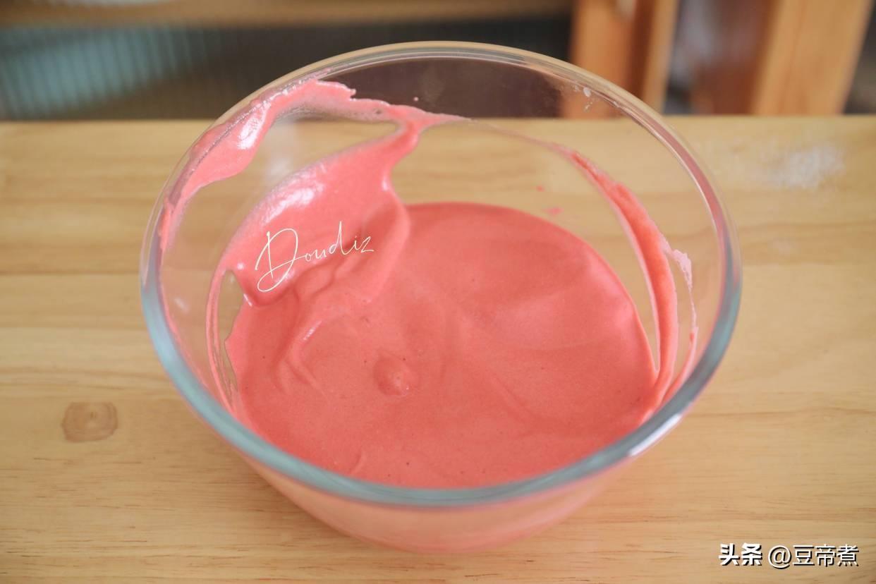 自制蛋糕的做法与配方，红丝绒旋风蛋糕卷的制作方法-7